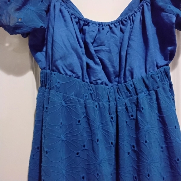 Dress - Picture 4 of 6